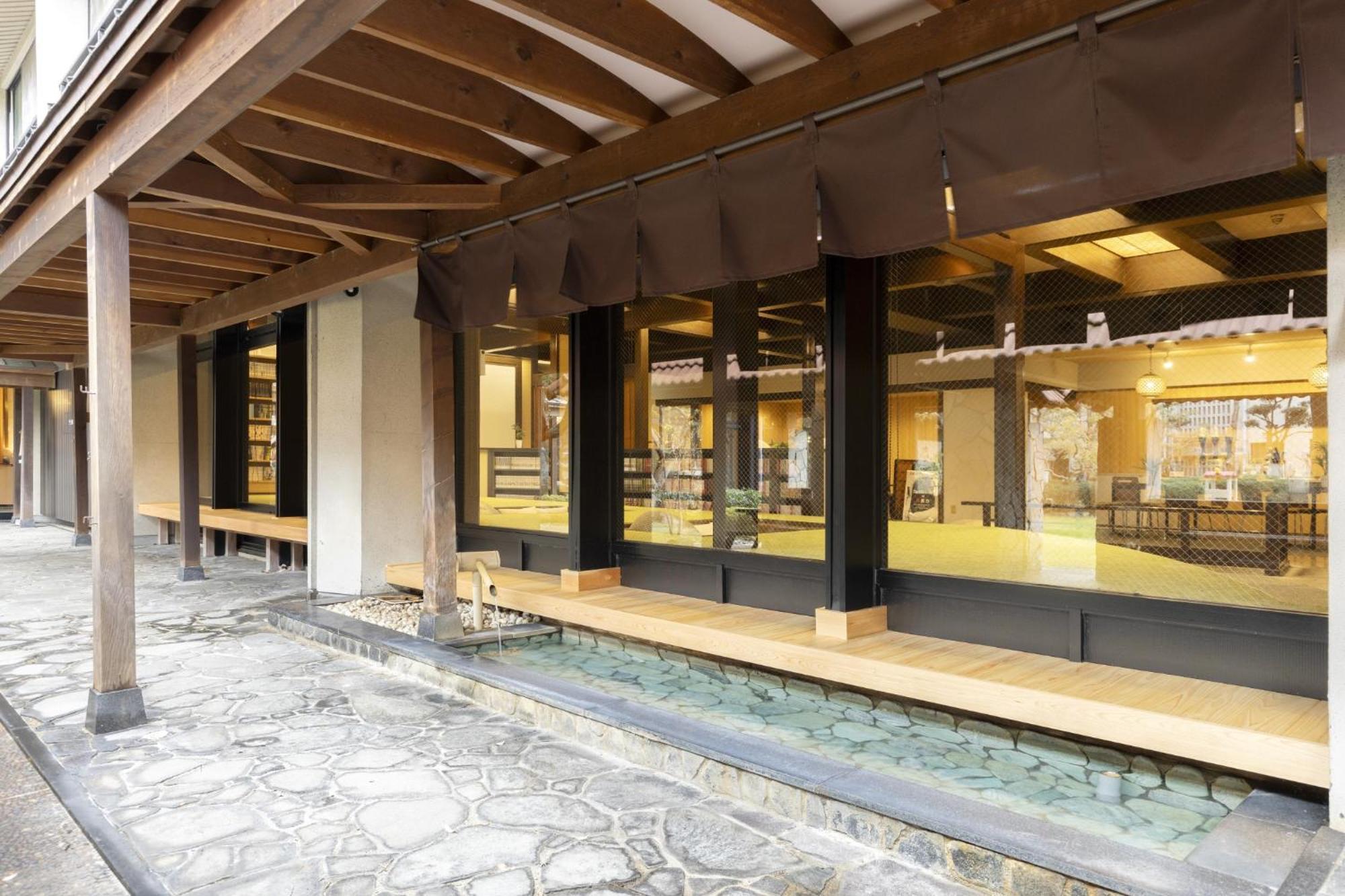 Hotel Ooedo Onsen Monogatari Premium Kaga Maruya Exterior foto